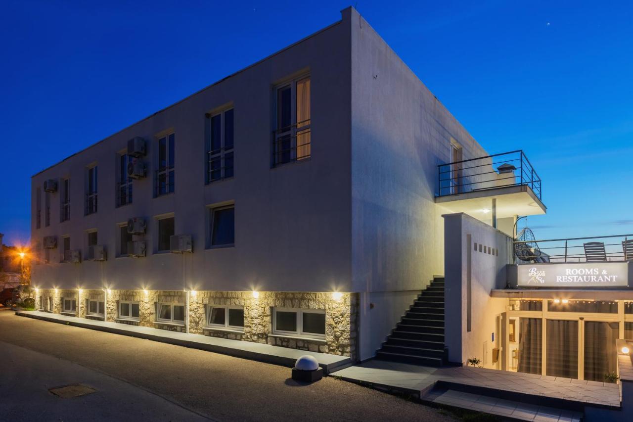 Aparthotel Roccia Novigrad  Exterior foto